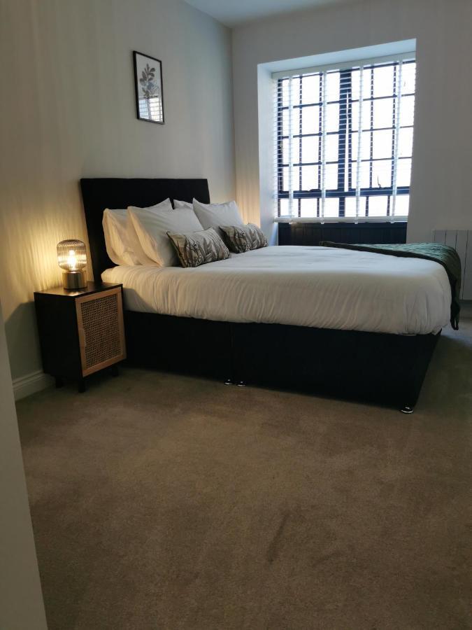 Axiom Apartment - Beautiful Stylish 2 Bed. Cheltenham Exteriör bild
