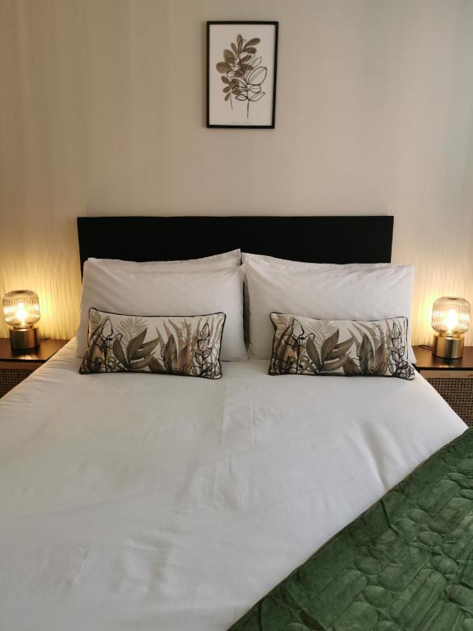 Axiom Apartment - Beautiful Stylish 2 Bed. Cheltenham Exteriör bild